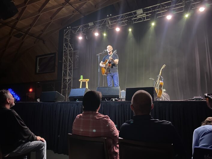 Paul Thorn Knocks Out Ventura Music Hall Audience